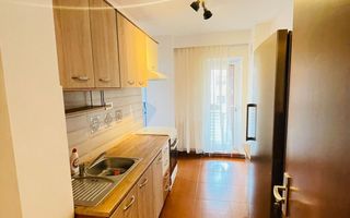 Închiriez apartament 3 camere ultracentral - Poză 4