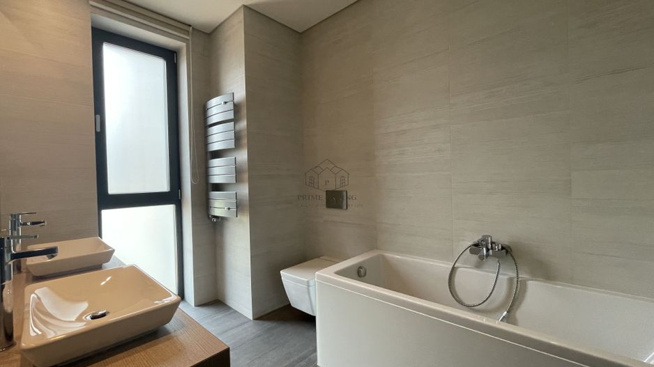 APARTAMENT SPATIOS DE LUX CU 4 DORMITOARE LA INCHIRIERE IN PRIMAVERII - Poză 13