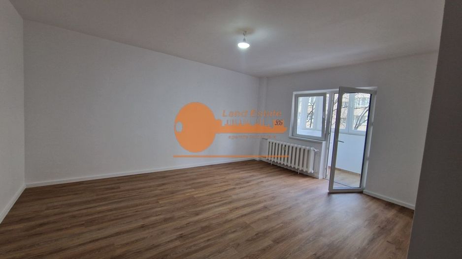Apartament cu 3 camere in zona Nerva Traian - Poză 9