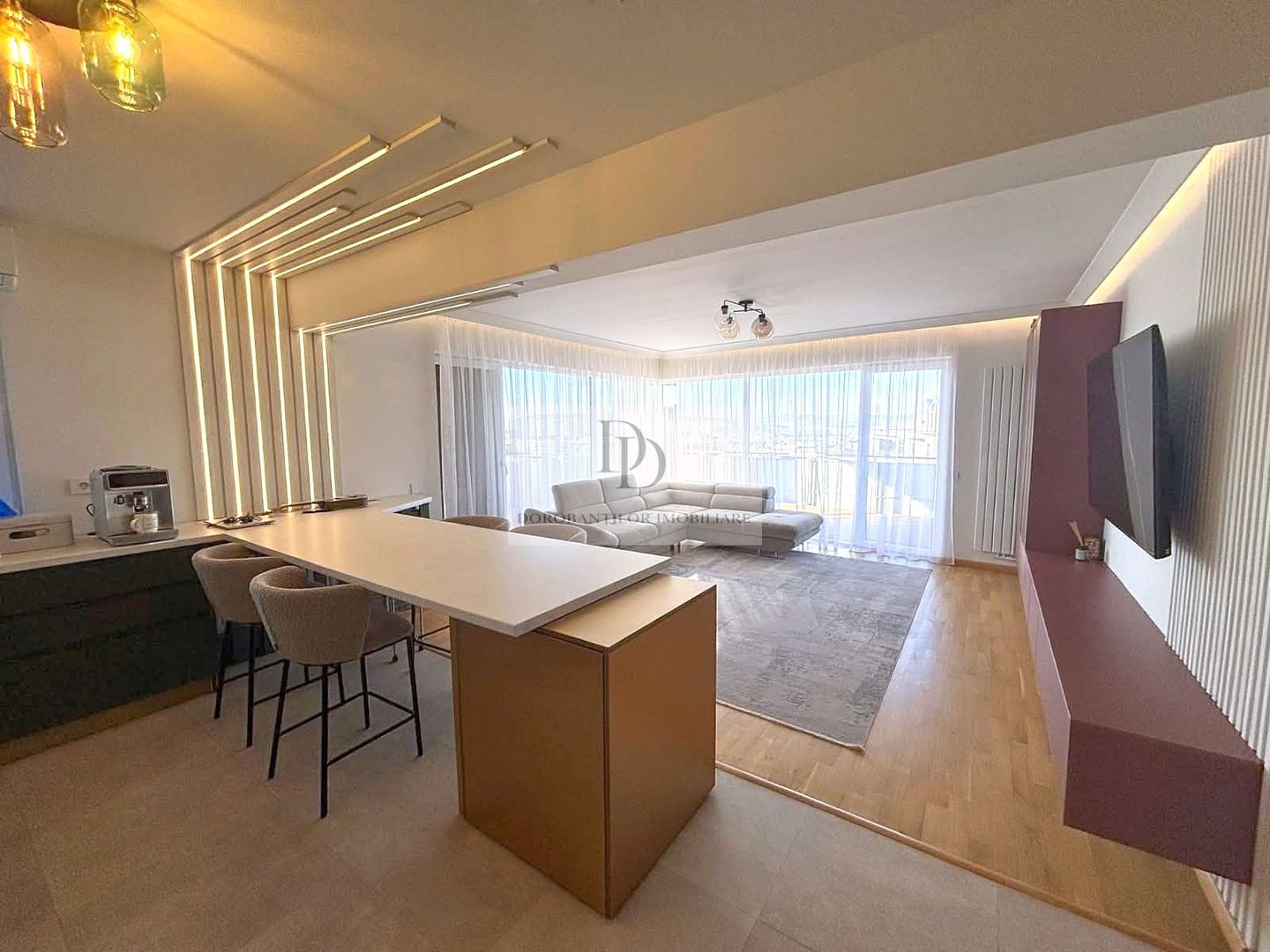 Apartament deosebit cu 4 camere | Terasă spectaculoasă | Bună Ziua - Poză 3