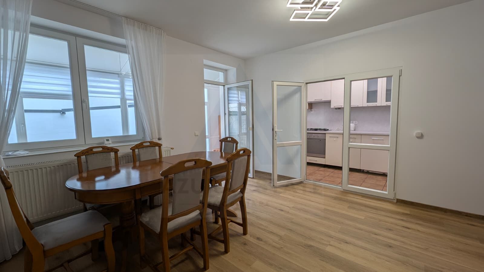 Casa 130 mp utili 4 camere 2 bai garaj curte individuala in Selimbar - Poză 1