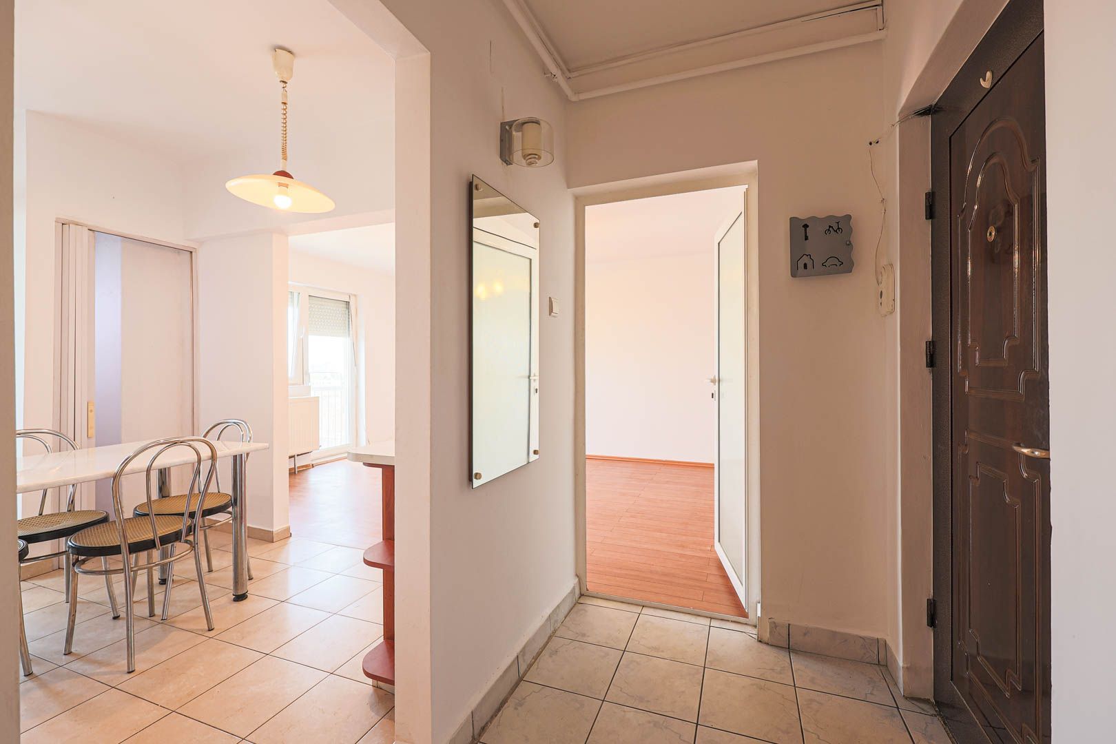 Apartament cu 2 camere în zona UTA, termoizolat. 65.400 € - Poză 6
