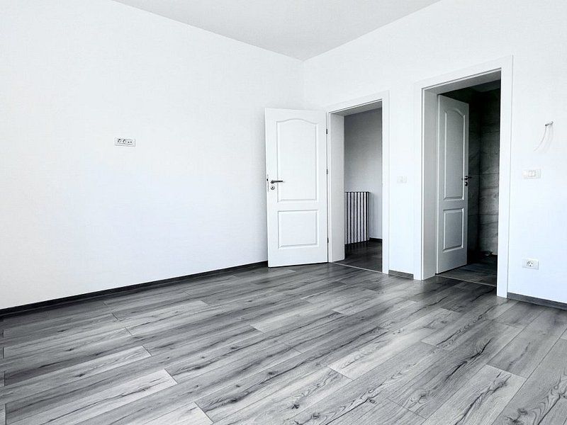 Duplex 5 camere, zona liniștită - Socar -  Dumbrăvița - Poză 18