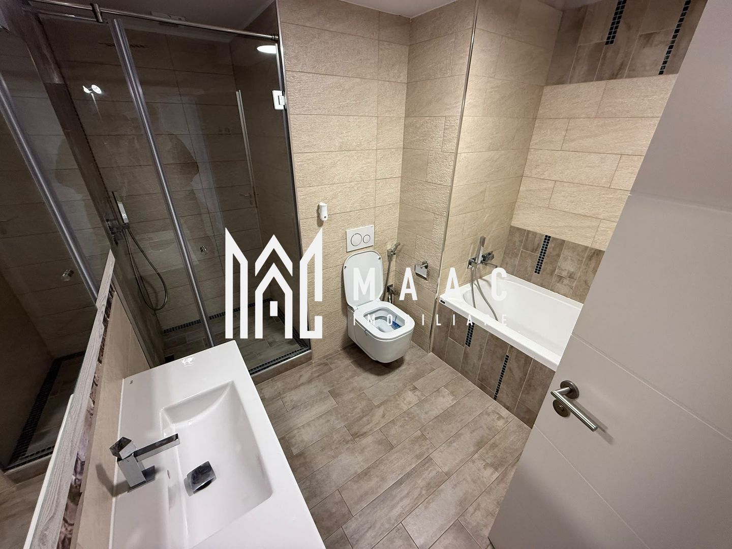 Apartament 3 camere de închiriat | Sibiu, Calea Dumbrăvii | 115 mp - Poză 2