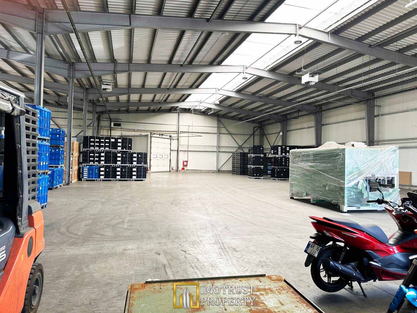 De Inchiriat Hala industria- PREMIUM – 720 mp, Arad | Doc, rampă TIR - Poză 6