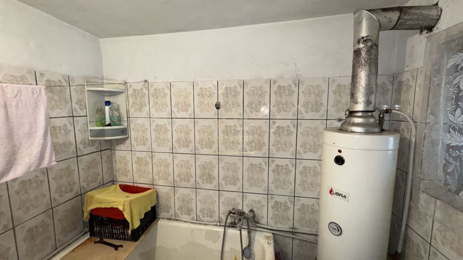 CASA 4 CAMERE, TEREN 604 MP, VOINESTI LERESTI, COMISION 0% - Poză 12