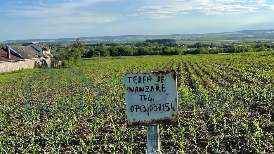 Teren intravilan de vânzare în Pașcani, zona Blăgești, strada Avram Iancu - Poză 1