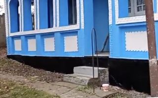 Vând casă cu teren - Poză 3