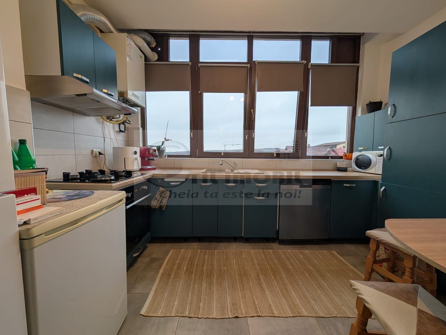 Apartament 3 camere, etaj 2, baie cu geam, bloc 2018, Cug Valea Adanca - Poză 1