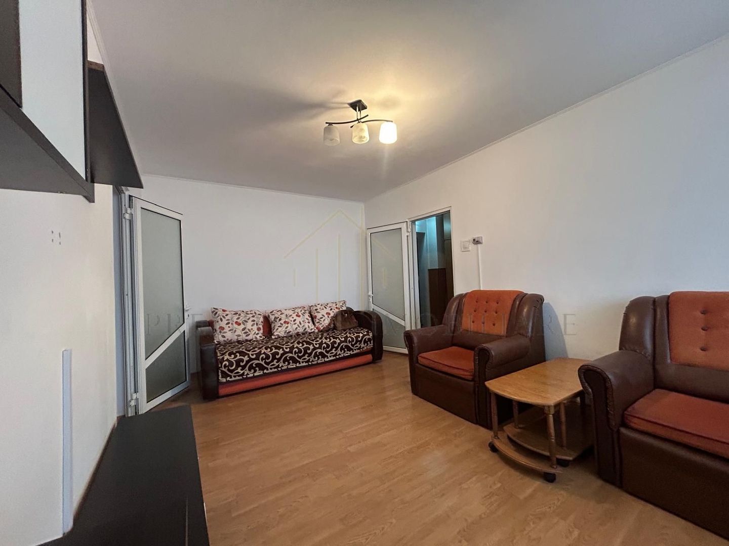 Apartament 2 camere semidecomandat – Etaj 3 – Balcon 7 mp - Poză 1