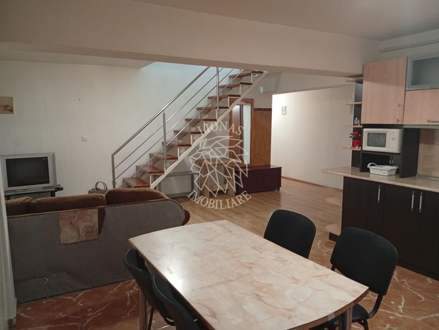 Apartament 4 camere 116 mp total-etaj 3-parcare-Calea Moldovei - Poză 3