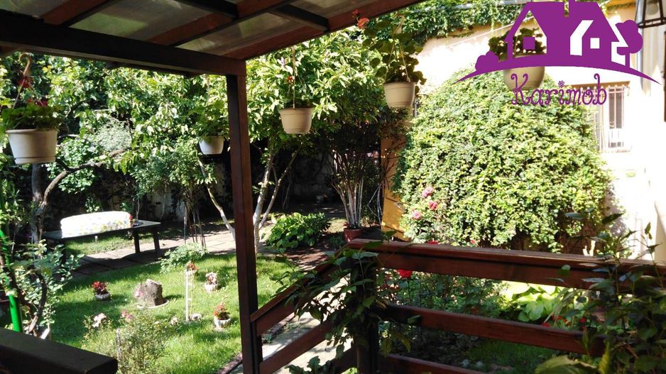 Casa si curte zona centrala - Poză 4