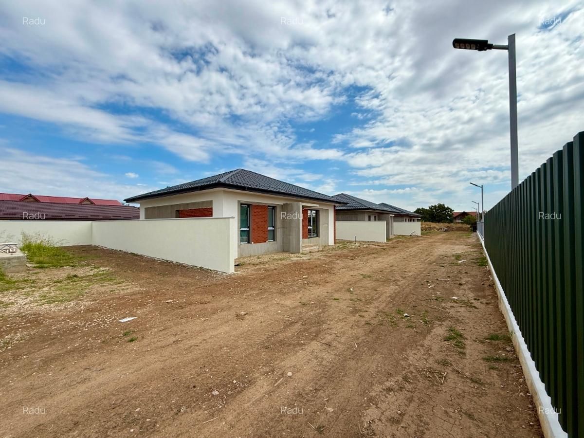 Case individuale, parter + pod, 135 mp utili, teren 400 mp - Poză 10