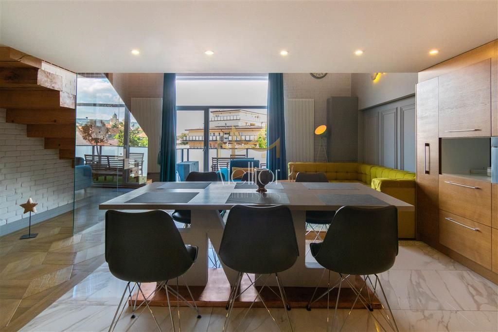 ?** Apartament superb pe doua niveluri Ultrafinisat Semicentral ** - Poză 3