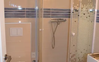 Studiou langa medicina cu scara interioara - Poză 20