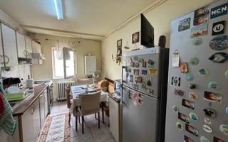 De vanzare cu 4 camere decomandat in Manastur - Poză 5