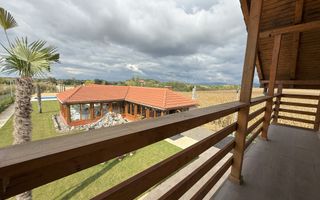 Vila de vanzare in APA-NORD  cu 2 Piscine/Zona de Relaxare/Acces lac - Poză 2