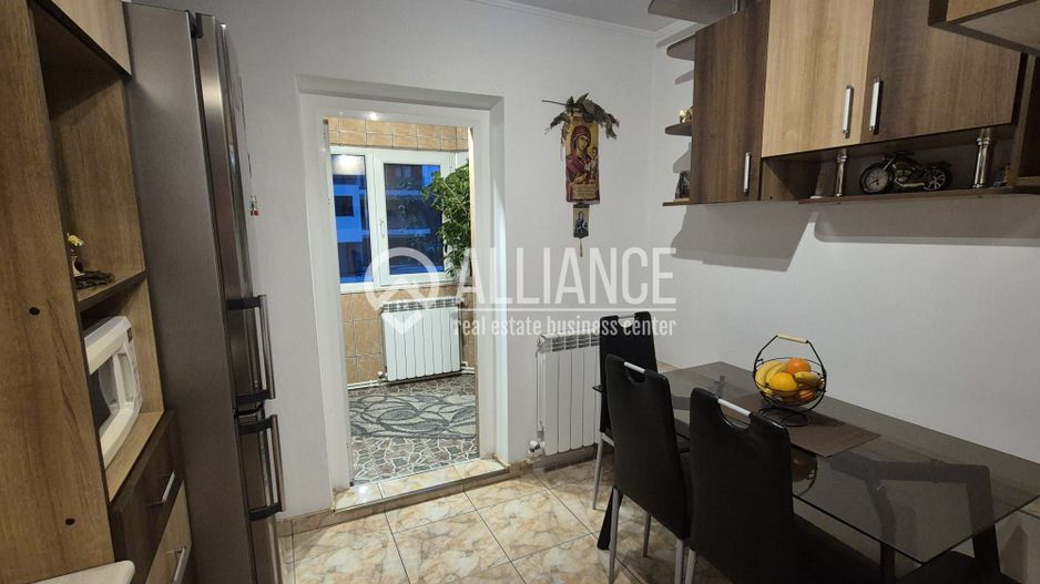 INEL 2 APARTAMENT MODERN3 CAMERE DECOMADATE 72 MP - Poză 12