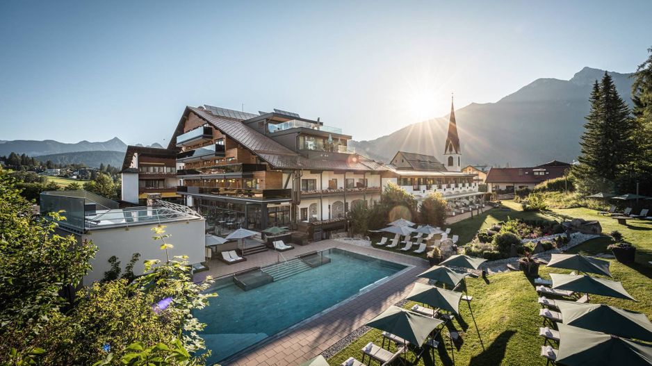 Teren Rasnov,dezvoltare turistica. - Poză 1