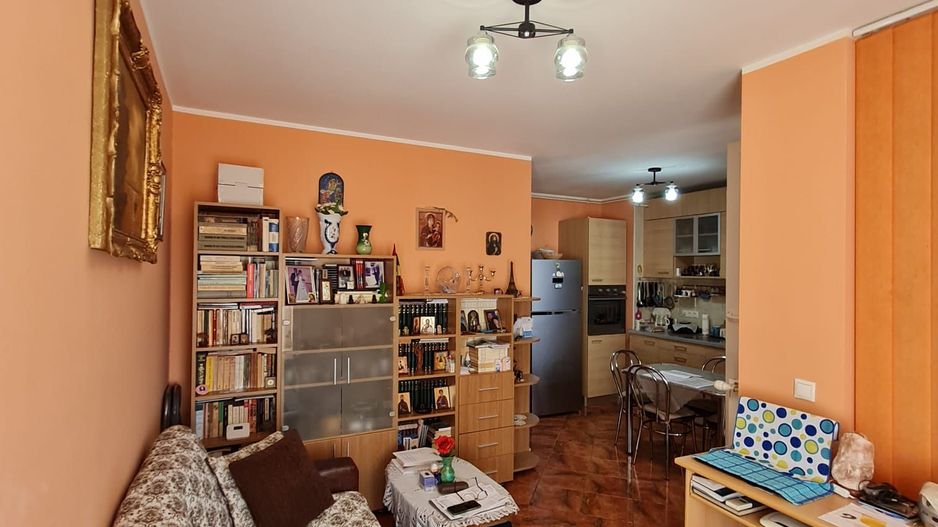 Apartament generos cu o camera - Poză 22