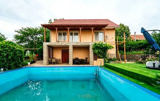Casa cu 3 nivele Bălțata gata de trai