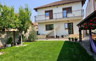 Casă cu 4 camere, complet mobilata, utilata, Alba Iulia, zona Partos
