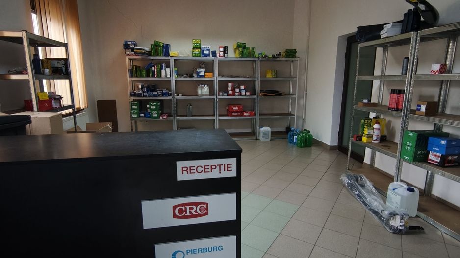 Casa de locuit Central 310 mp utili + 2 spatii comerciale de la strada - Poză 11