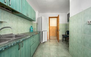 3 camere decomandat, etaj 1, două balcoane - Poză 3