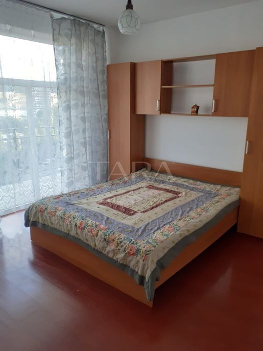 Vând apartament 2 camere – Baciu, zona Petrom - Poză 1