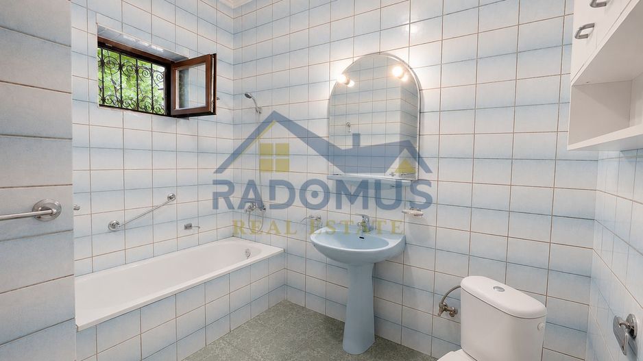 Vila 4 camere | Teren 532 mp | Piscina si foisor | Str. Lupeni - Poză 19