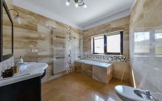 Casa individuala, 5 camere, garaj, teren 648 mp, panorama, cartierul Europa - Poză 21