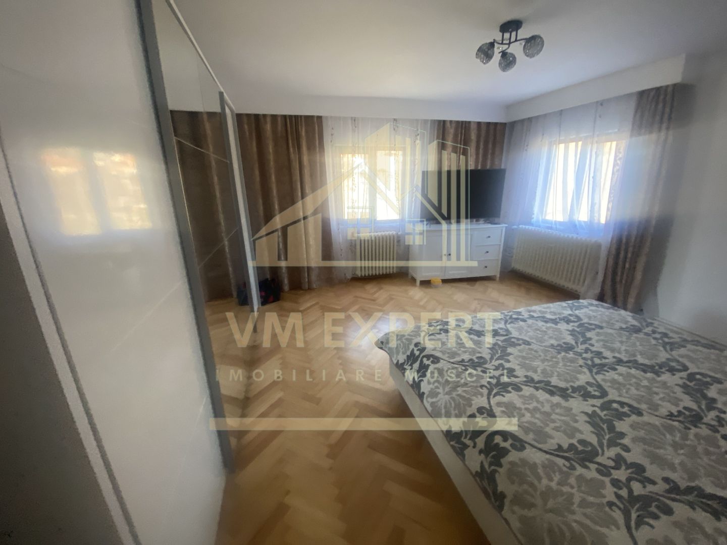 VILA S+P+E-306 MP, TEREN 2078 MP, CAMPULUNG - Poză 14