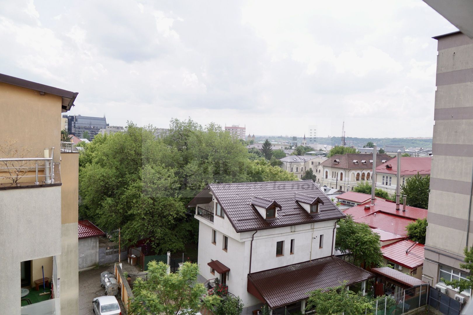 2 CAM PIATA UNIRII, TEATRU, PALAS, UMF, ULTRACENTRAL 199000+tva 9 - Poză 5