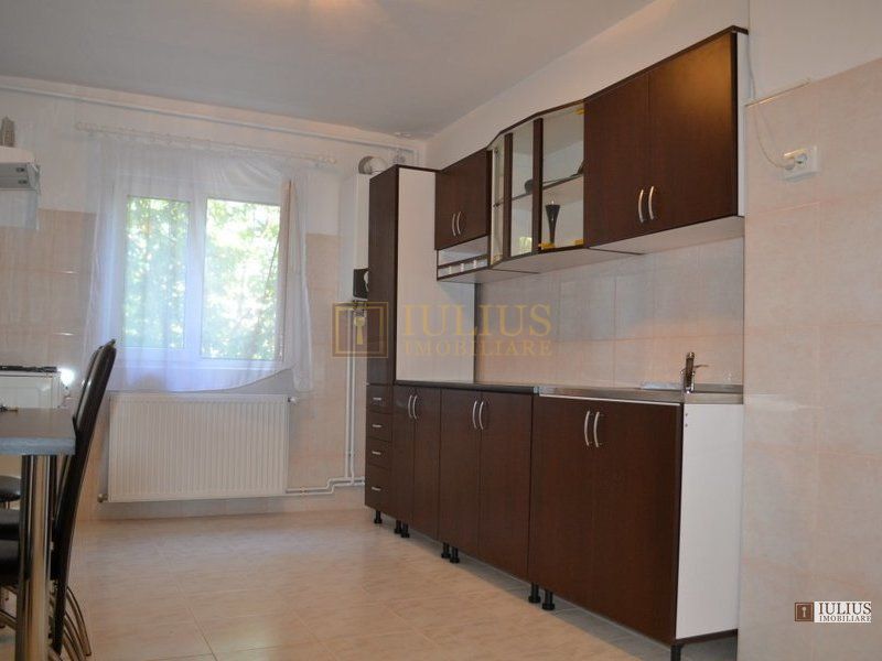 3 camere amenajat modern, cu centrala proprie(Include ctr Anaf). - Poză 13