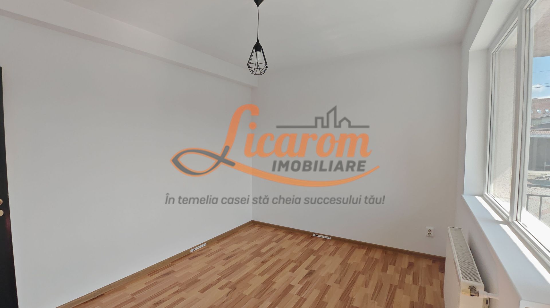 Apartament luminos 3 camere,Parter, parcare,Râșnov, Cartier Covaciu - Poză 14