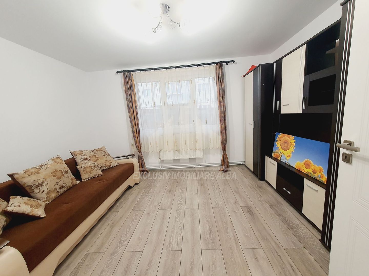 Apartament cu 2 camere decomandate de inchiriat, Cetate - Poză 4