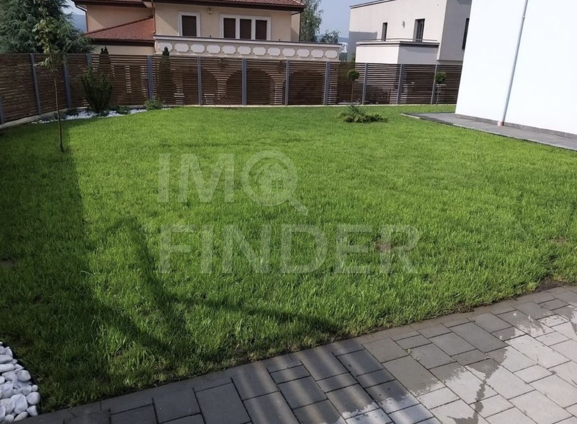 Vanzare apartament 4 camere, in vila, curte, zona  strazii C A Rosetti - Poză 2