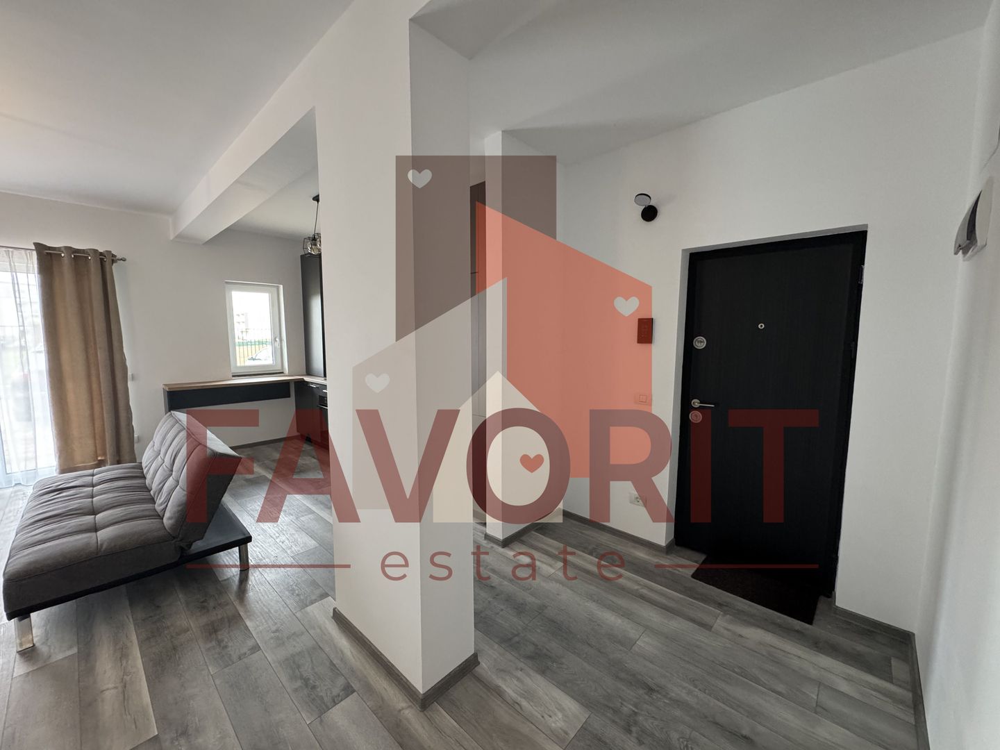 Mobilat si utilat. 2 locuri de parcare. Curte privata in CF - Poză 4