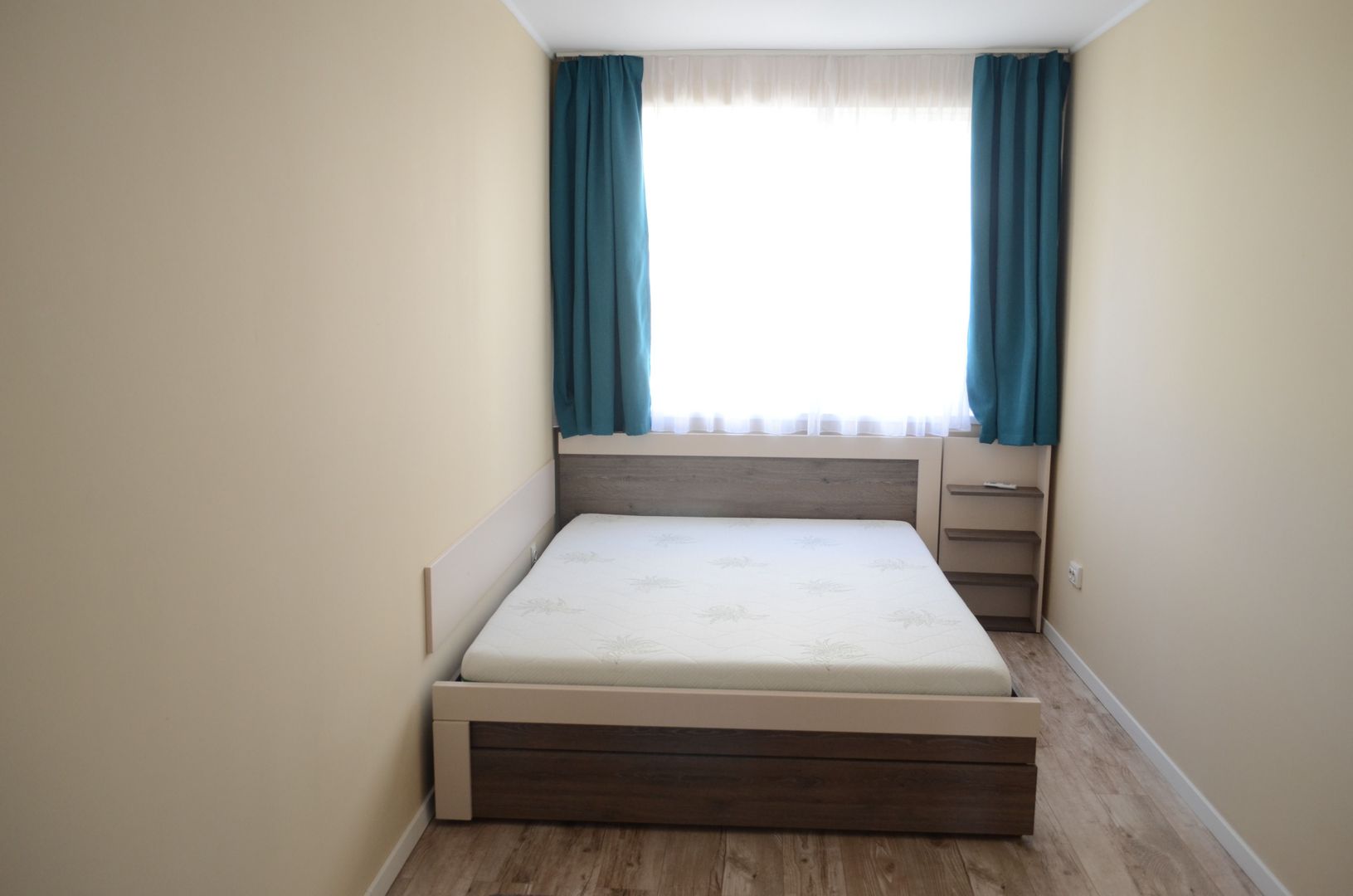 apartament zona Vivo cu 2 camere si parcare exterioara - Poză 9