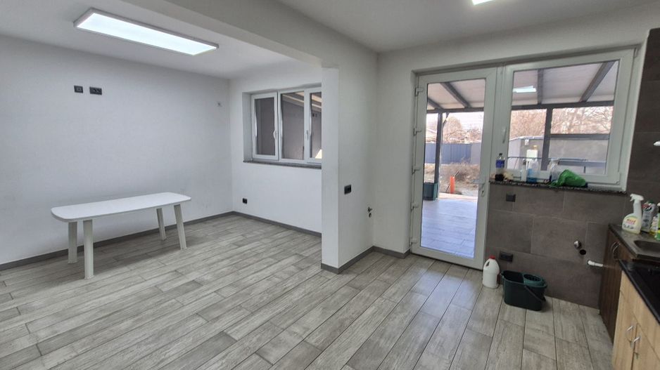 Casa P+2 cu 40 paturi pentru muncitori - Tei - Poză 14