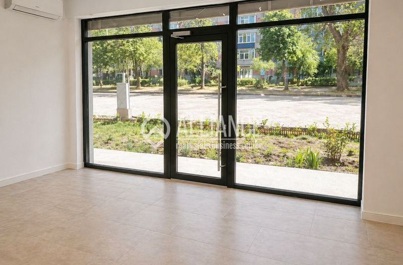 Spatiu comercial 75mp, vitrina stradala 12 m - (COD10) TOMIS NORD - Poză 2