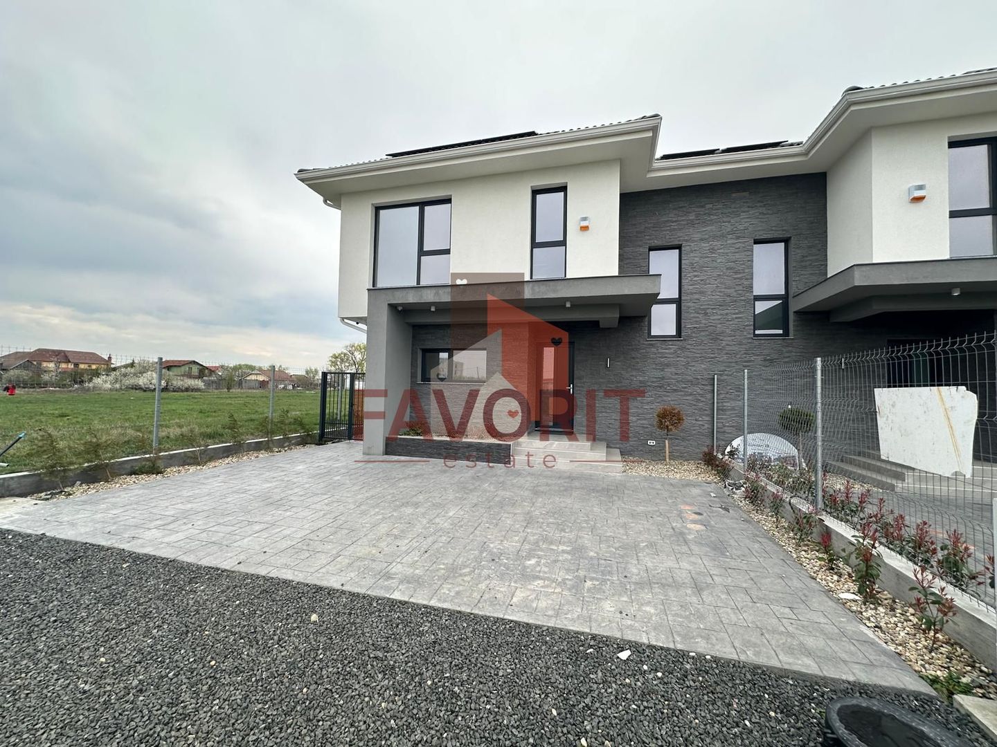 Duplex Modern Premium | Finisaje de Lux | 4 camere | Panouri solare | - Poză 2