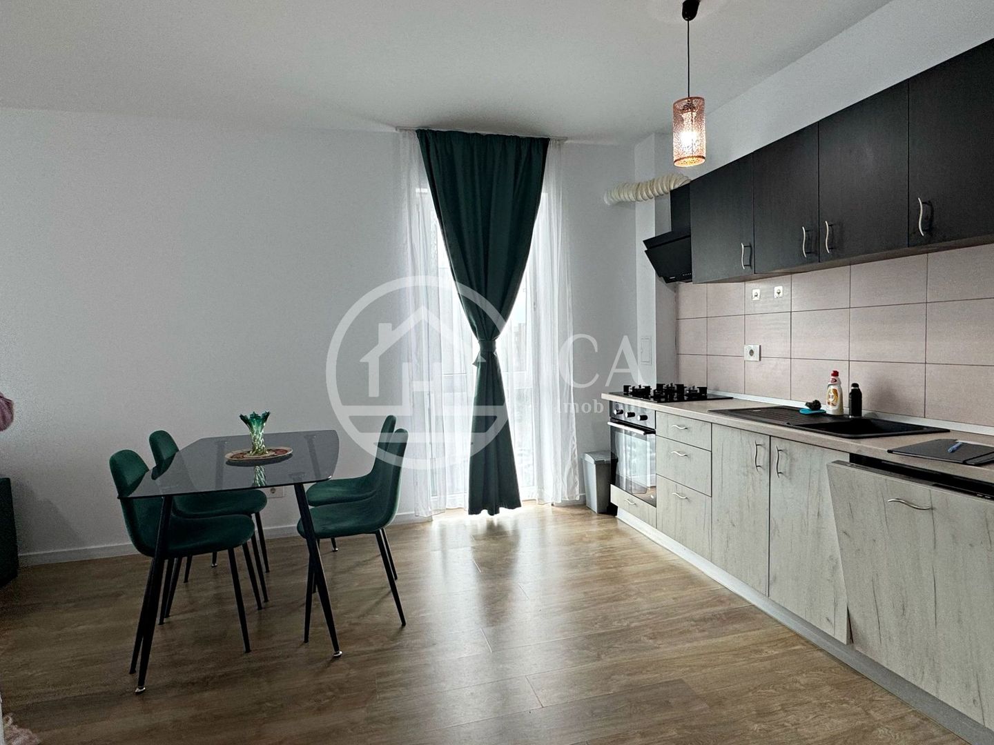 Apartament LUX de închiriat cu 3 camere în Prima Universității, Oradea - Poză 3