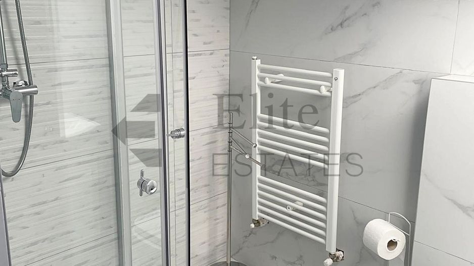 Pensiune de vanzare in statiunea 1 Mai - Poză 2