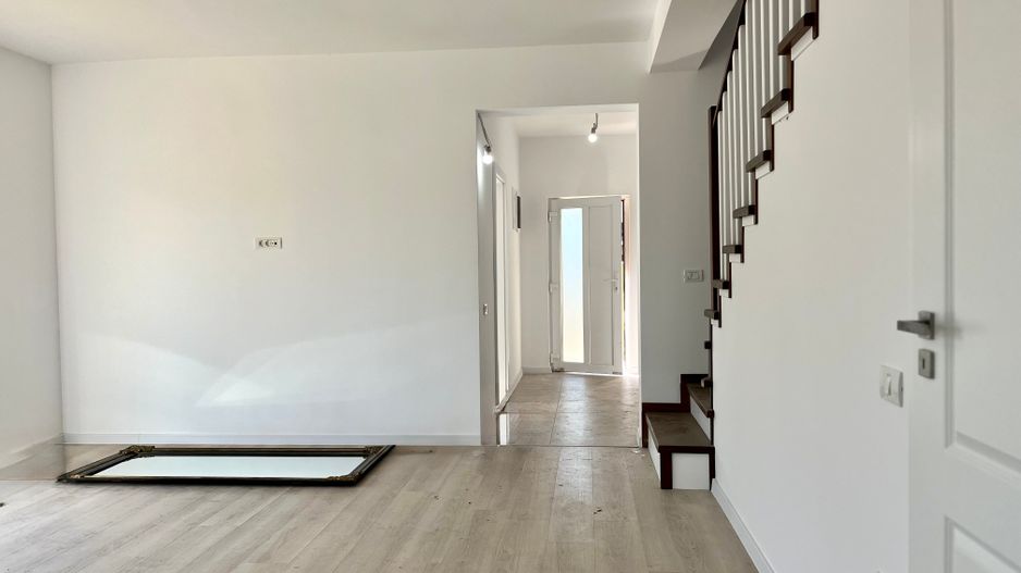 Duplex modern, separat prin camera tehnica, in Ghiroda - zona Primărie - Poză 4
