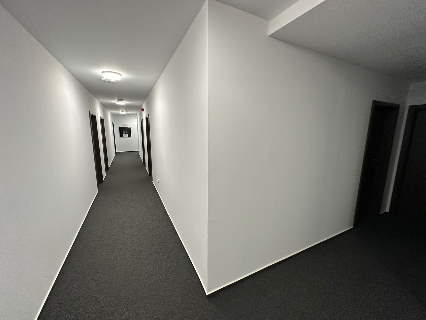 Clădire de inchiriat clinica / birouri - Poză 10