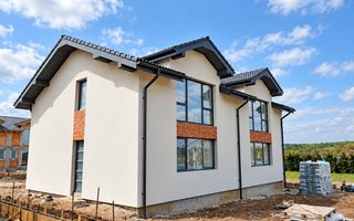 Duplex Modern la cheie si 270 de mp de curte, in Cisnadie - Poză 1