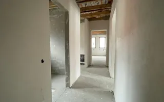 Casa spatioasa cu 1000 mp teren in Aiton - Poză 17