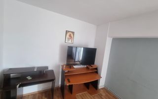 Apartament de inchiriat cu 4 Camere/ 110mp / Decomandat / Etaj 3/ Nicolina - Cug - Poză 2