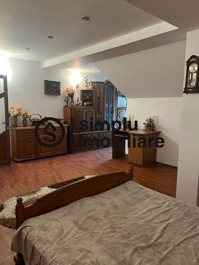 Vila S+P+1+M Lapus, str Paunitei - Poză 14